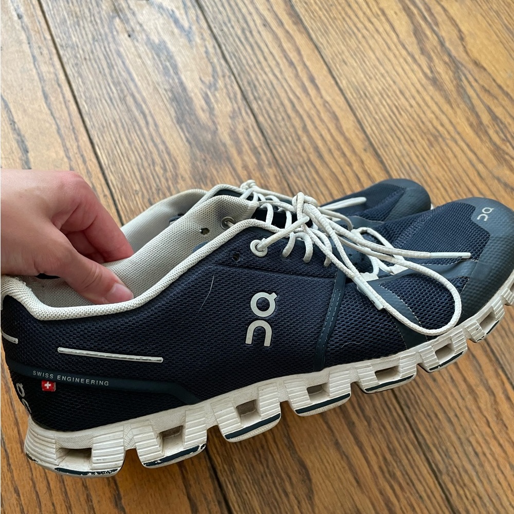 On Cloud Men’s Running Sneakers